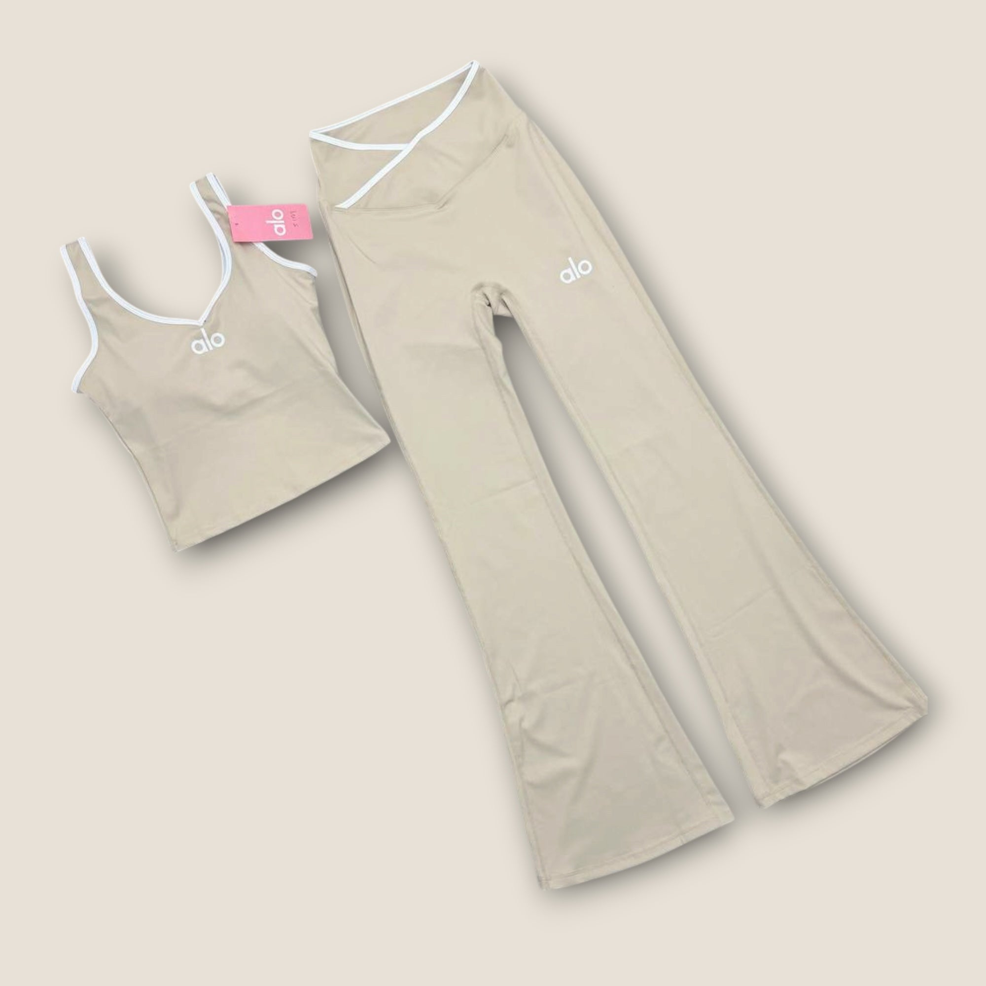 ALO WOMENS 2 PC SET
