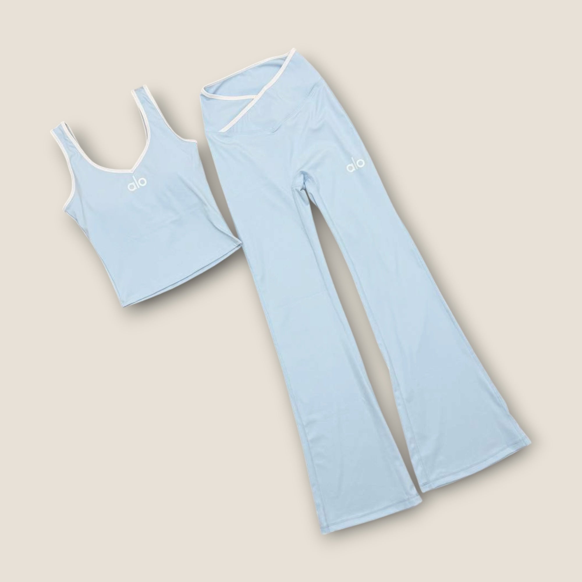 ALO WOMENS 2 PC SET