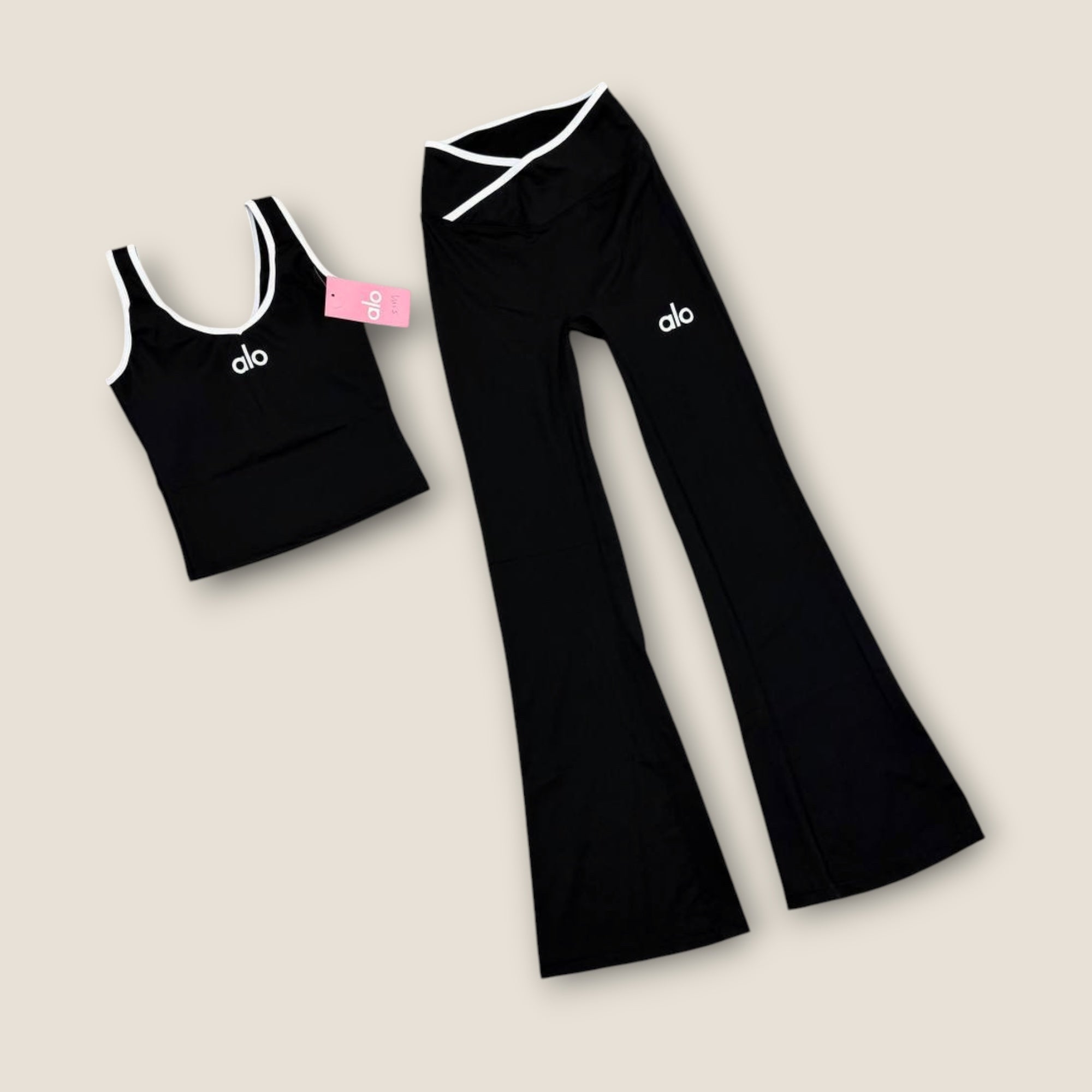 ALO WOMENS 2 PC SET